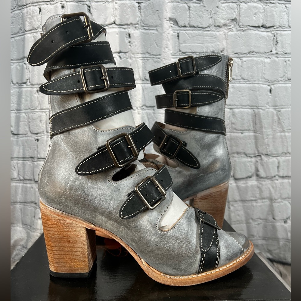 Freebird “Bond” sandals in Ice Multi. Size 12. Brand new in box with dust covers